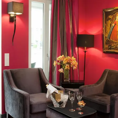 Im Hof Hotel 3*